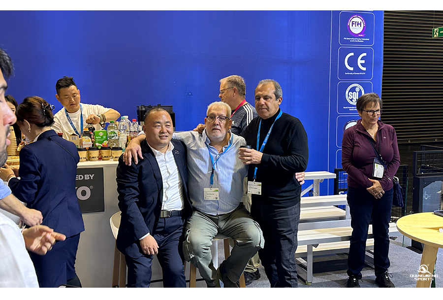 1762142254414579.jpg 德國(guó)FSB_09.jpg